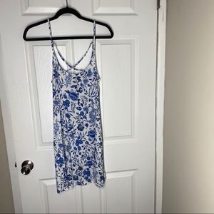 Women’s size 6 H&M dress